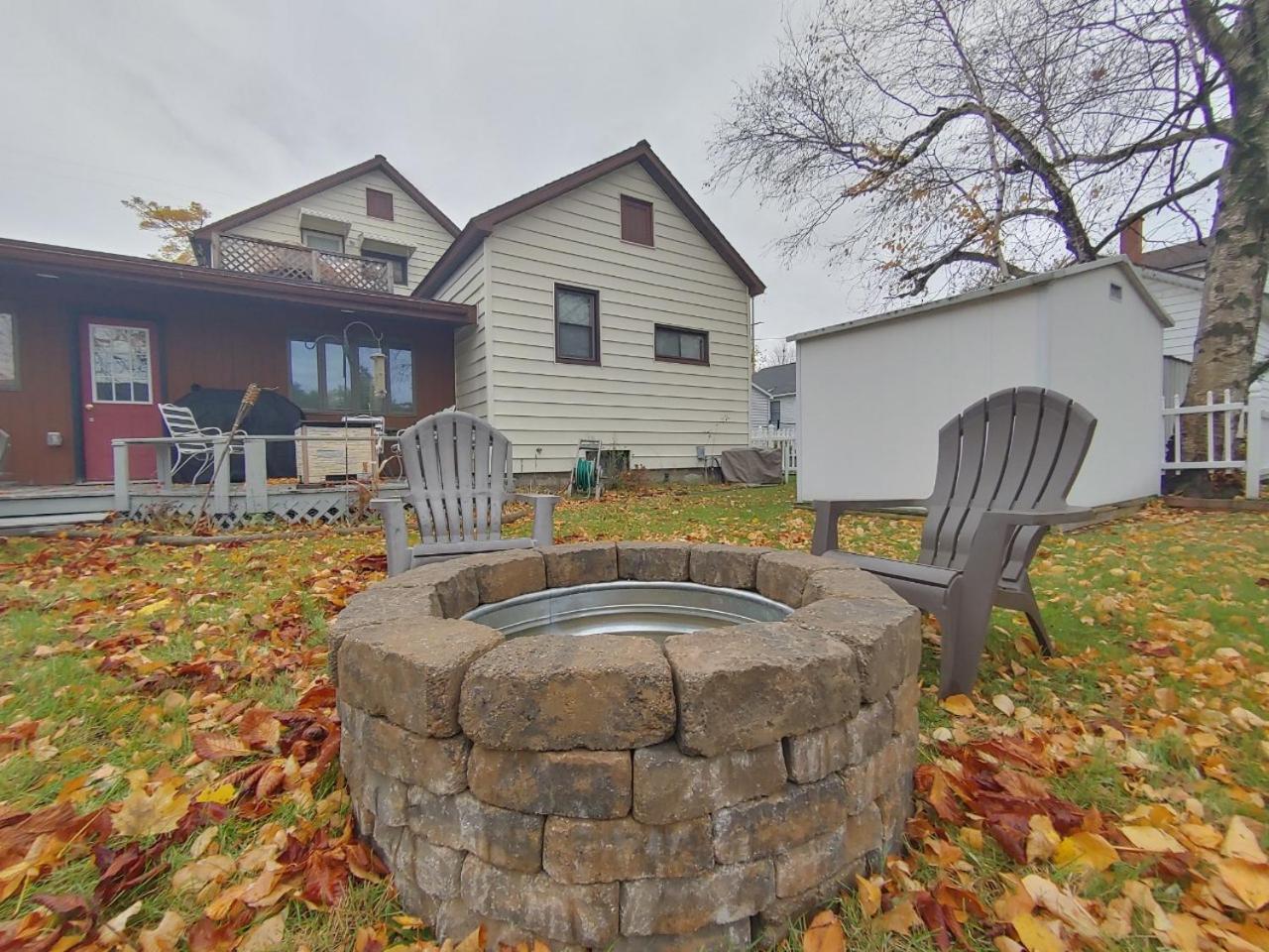 Huge Historic, W/Large Yard & Close To Beach Manistee Exterior foto